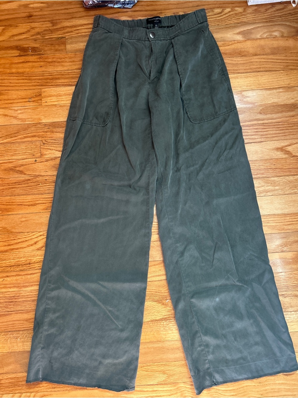 Banana Republic Olive Wide-Leg Adjustable Waist Utility Pants